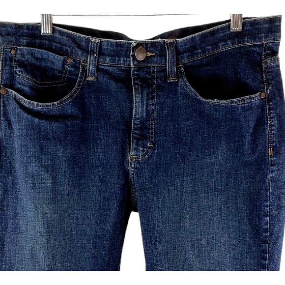 Lee Womens Jeans Size 14P Petite Boot Cut Stretch Most Comfy Fit Unworn 36x24.5 - Picture 2 of 9